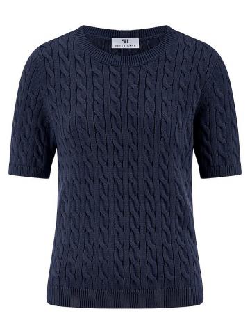 Пуловер с круглым вырезом