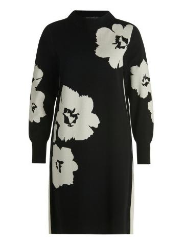 Вязаное платье