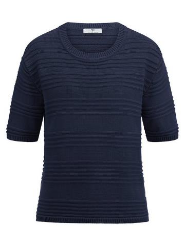 Пуловер с круглым вырезом