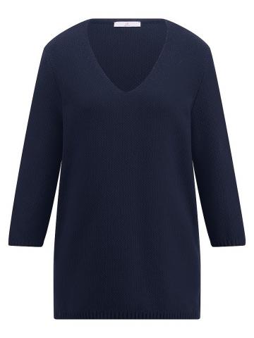 Пуловер с вырезом V