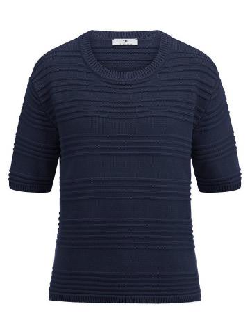 Пуловер с круглым вырезом