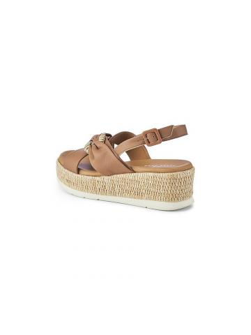 Сандали на платформе