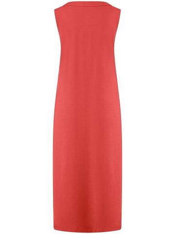 Платье без рукавов