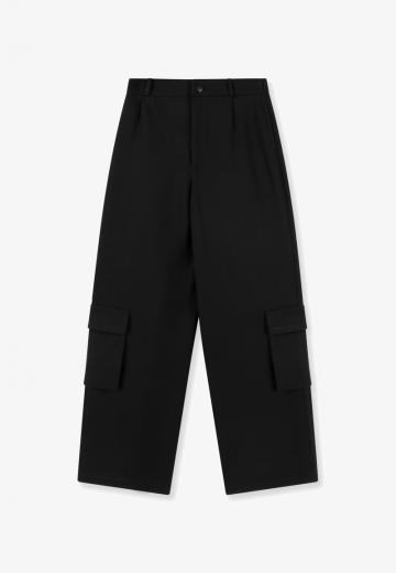 Брюки с накладными карманами