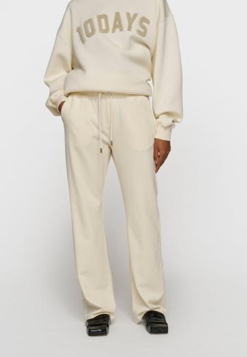 Спортивные штаны