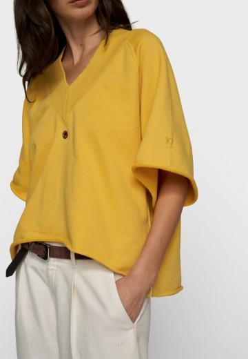 Пуловер с вырезом V