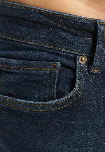 Узкие джинсы