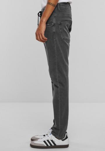 Узкие джинсы