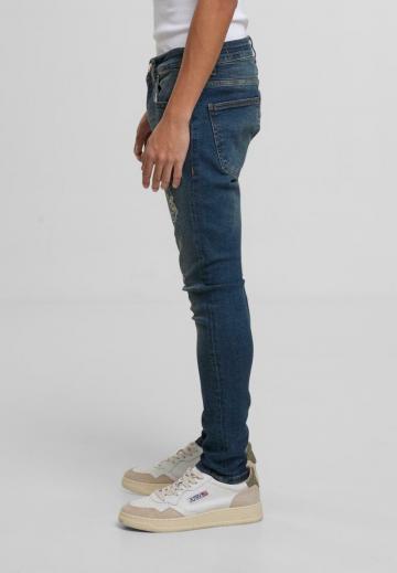 Узкие джинсы