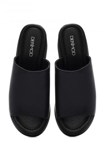 Босоножки на каблуке