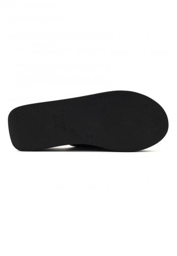 Босоножки на каблуке