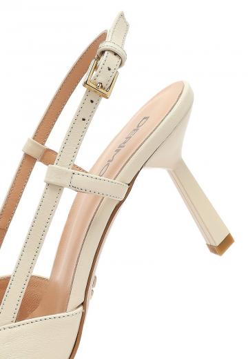 Туфли на высоком каблуке