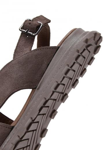 Босоножки на танкетке