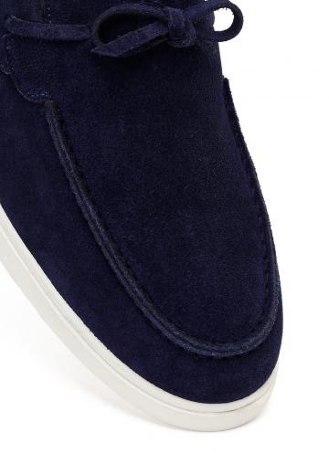 Ботинки на шнуровке