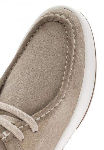 Ботинки на шнуровке