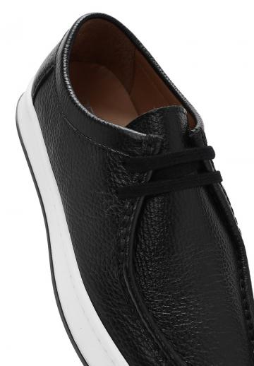 Ботинки на шнуровке