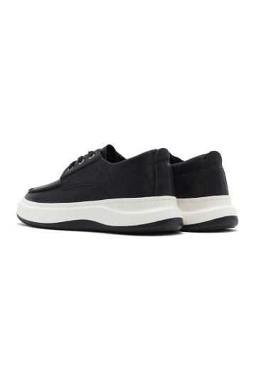 Ботинки на шнуровке