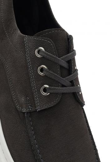 Ботинки на шнуровке