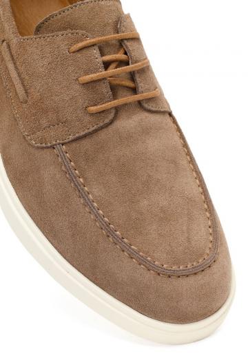 Ботинки на шнуровке