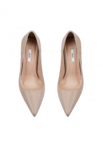 Туфли с высоким носом