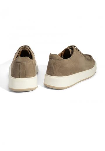 Ботинки на шнуровке