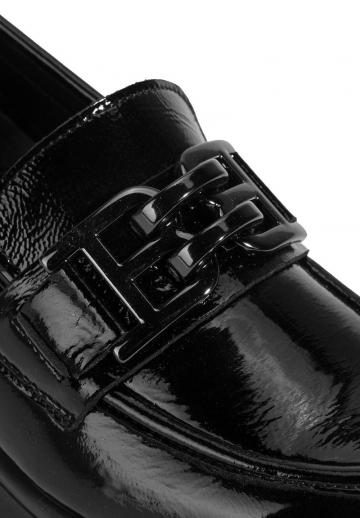 Туфли с высоким носом