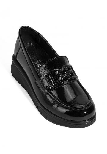 Туфли с высоким носом