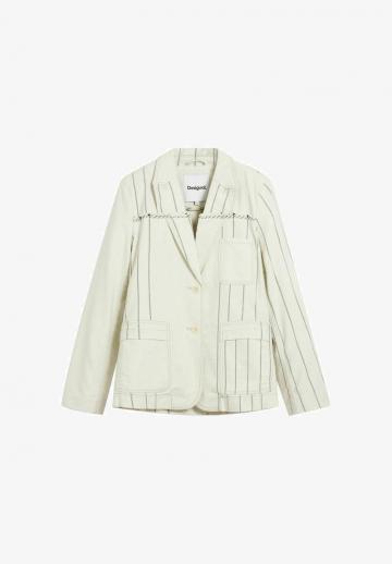 Блейзер с накладными карманами