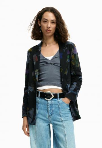 Блейзер с накладными карманами