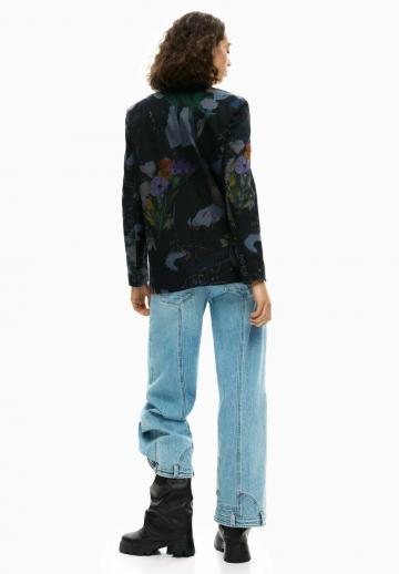 Блейзер с накладными карманами