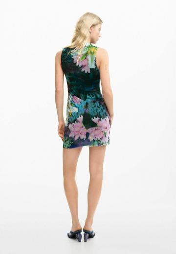 Платье футляр