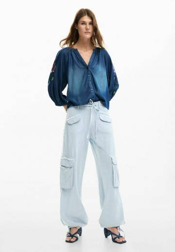 Брюки с накладными карманами