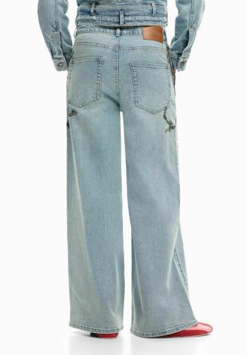 Свободные джинсы