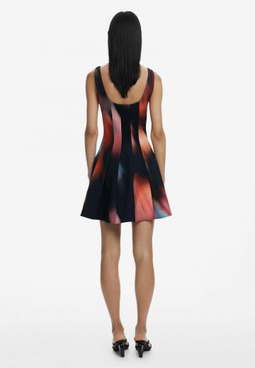 Короткое платье