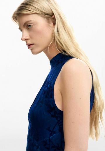 Платье футляр