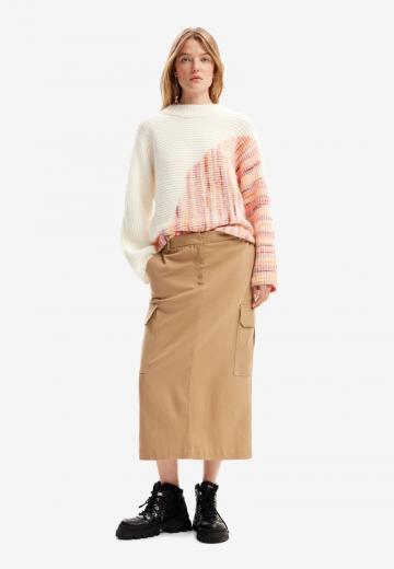 Юбка с накладными карманами