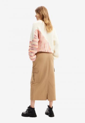 Юбка с накладными карманами