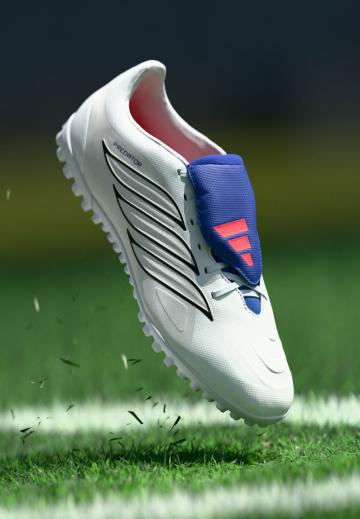 Футбольные бутсы