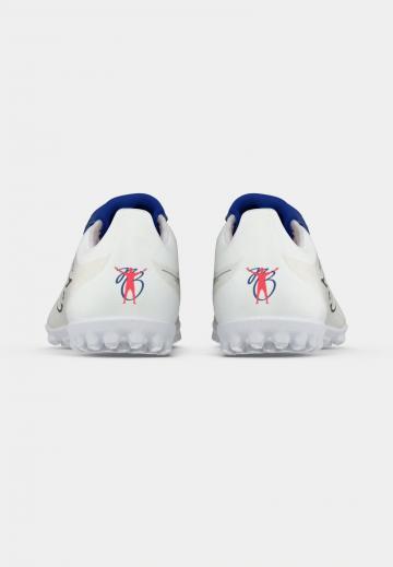 Футбольные бутсы