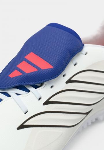 Футбольные бутсы