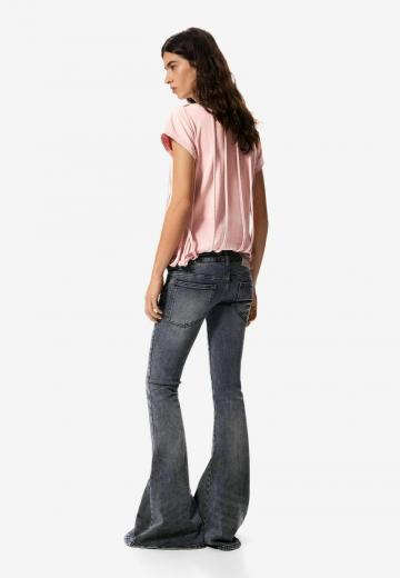 Клешеные джинсы