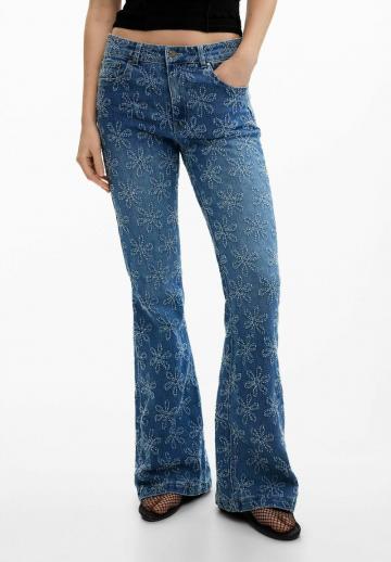 Клешеные джинсы