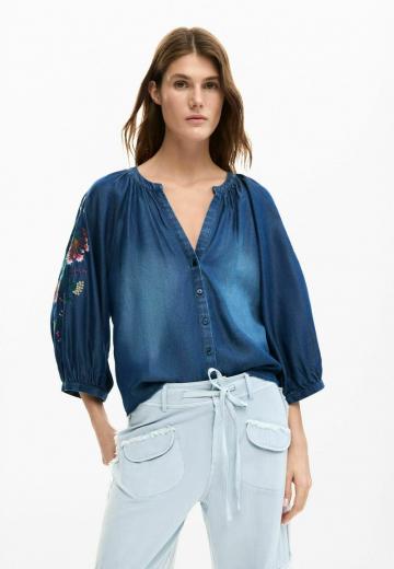 Джинсовая блузка