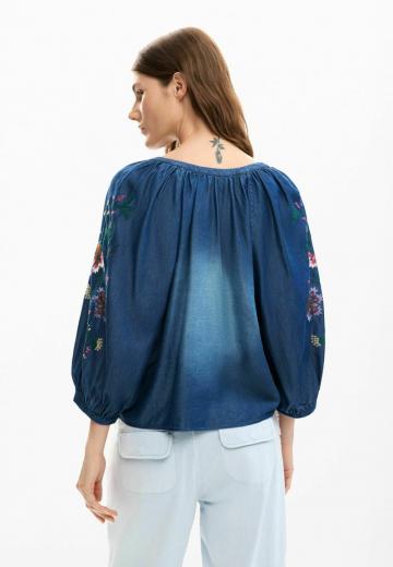 Джинсовая блузка