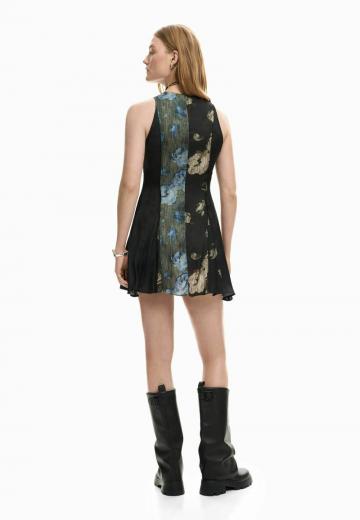 Короткое платье