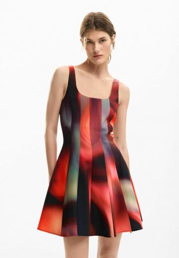 Короткое платье