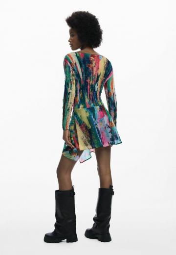 Короткое платье