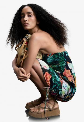 Платье без бретелек