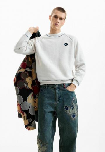 Прямые джинсы