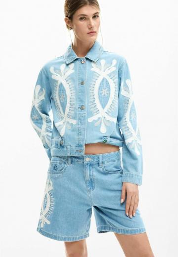 Джинсовые шорты